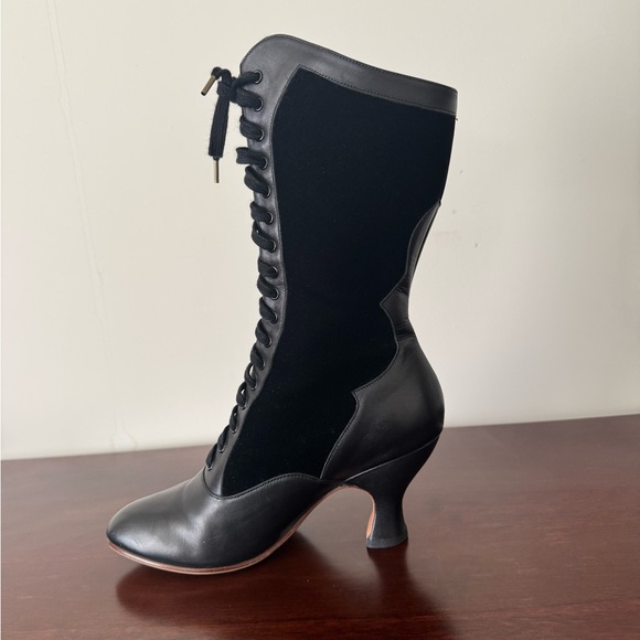 American Duchess Camille Boot - Picture 4 of 9